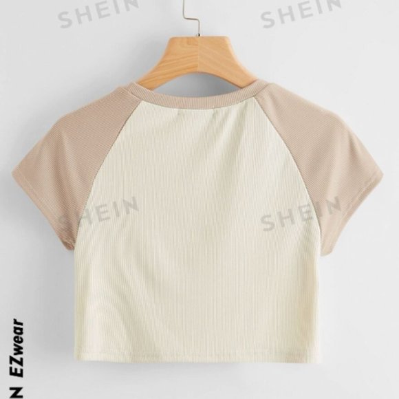 3/$35 mushroom print crop top (size m) - Picture 5 of 8